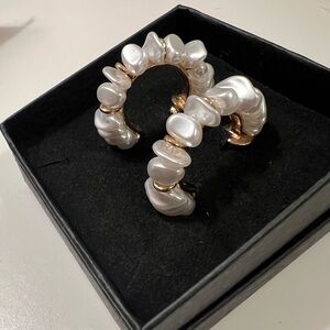 Pearl Cluster Gold Hoop Earrings - White Pearlescent